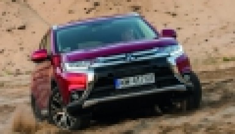 Mitsubishi Outlander 2016 (nr 23/2015)