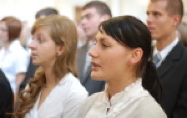 Trzy i pół setki pierwszaków w SGGW