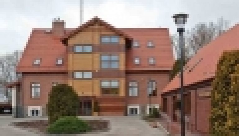 Nadleśnictwo Dąbrowa – Siedziba nowoczesna i z tradycją