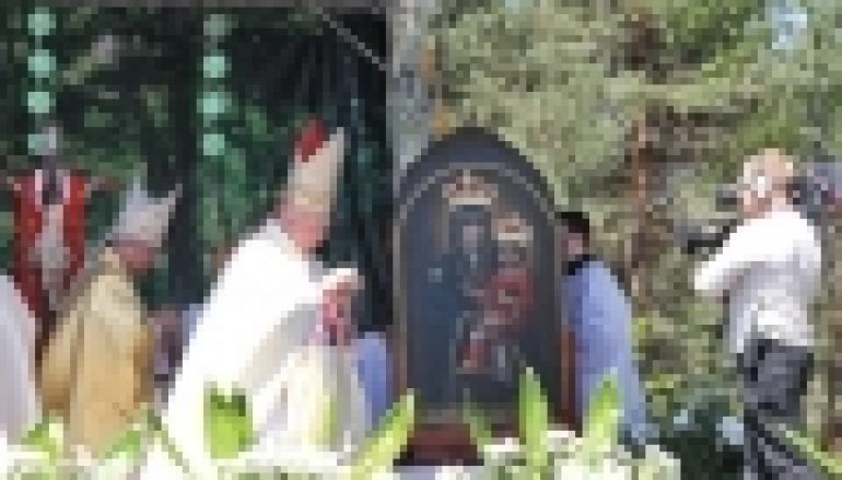 Koronacja Madonny z Puszczy w Ostrowach Tuszowskich – W podzięce za łaski