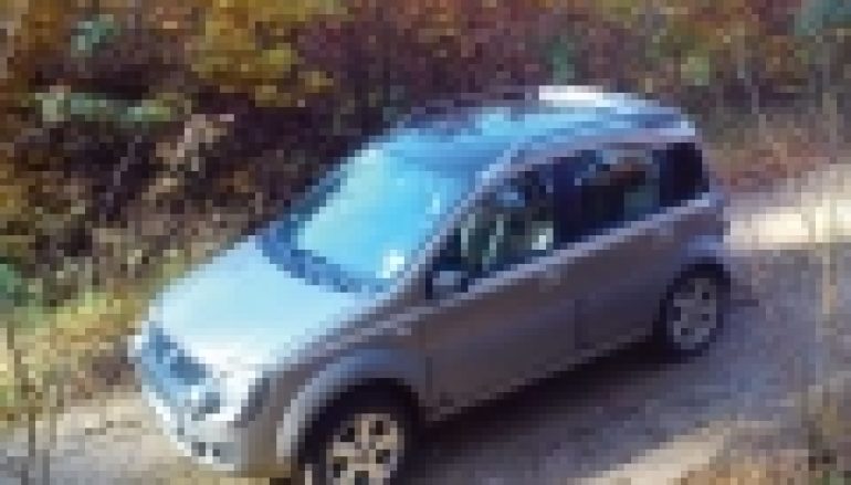 Fiat Panda II – niepozorny maluch z pięcioma drzwiami?