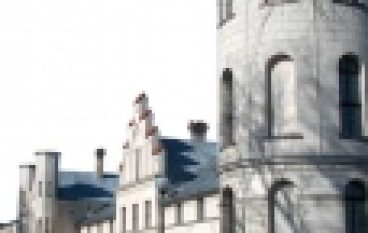 Pałac w Margoninie  – Dla seniorów czy pod młotek?